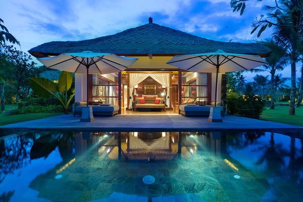 Front of property - evening/night