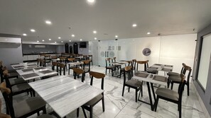 Restaurant - BedChambers Serviced Apartment, MG ROAD (Gurugram)