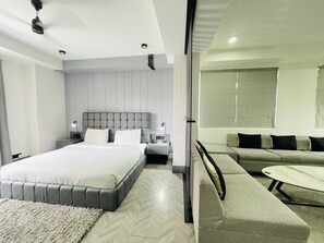 1 bedroom, in-room safe, individually decorated, individually furnished - BedChambers Serviced Apartment, MG ROAD (Gurugram)