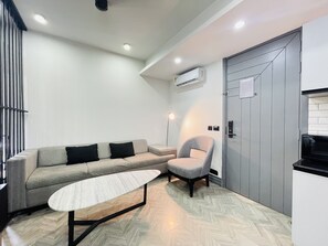 Living area - BedChambers Serviced Apartment, MG ROAD (Gurugram)