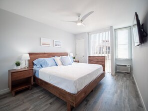 2 bedrooms, travel crib, free WiFi, bed sheets