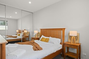 3 Schlafzimmer, Bügeleisen/Bügelbrett, Bettwäsche