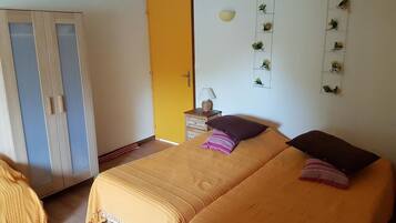 1 bedroom, WiFi, bed sheets