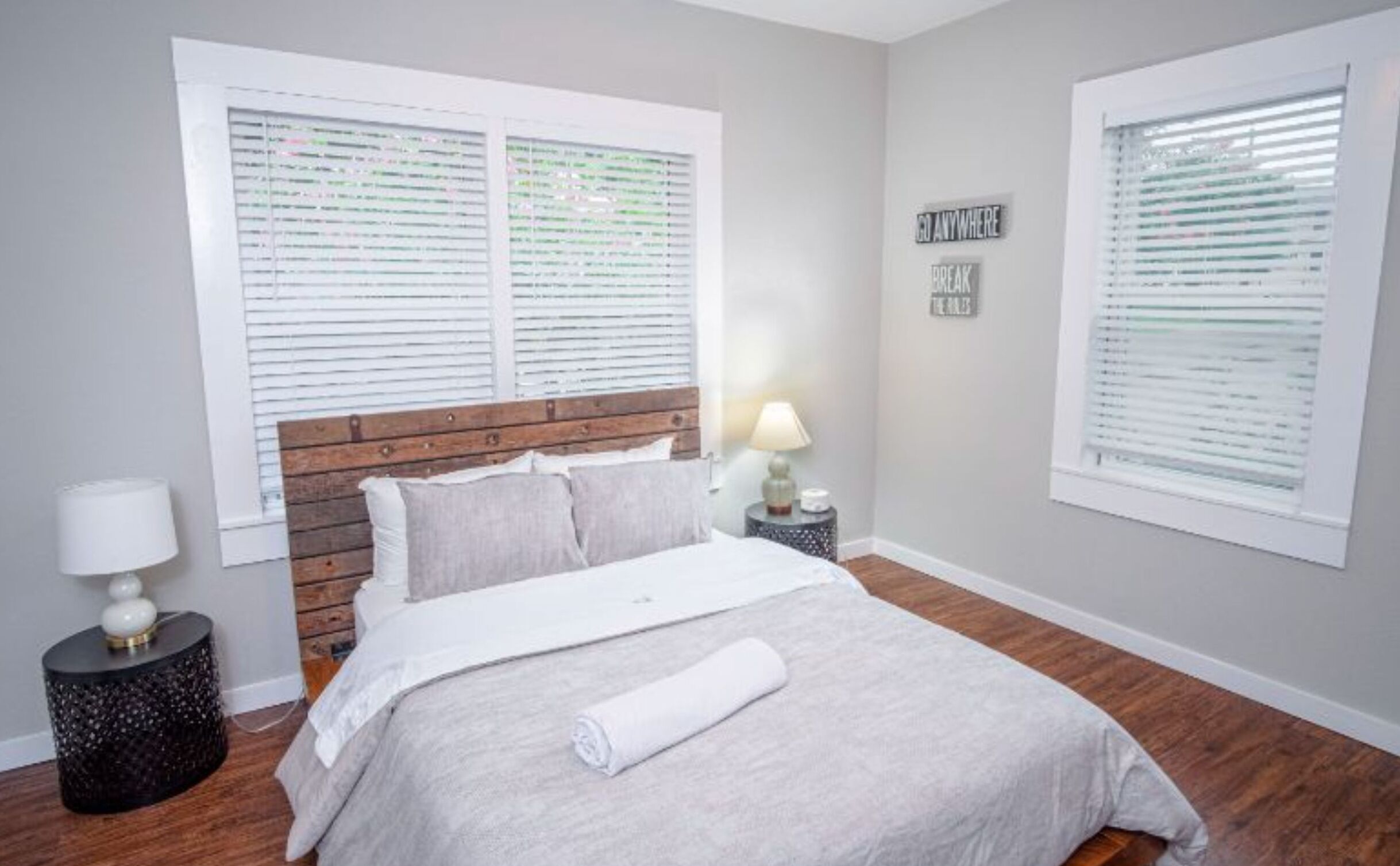 Apartment (1 Bedroom) | 1 bedroom, laptop workspace, iron/ironing board, bed sheets