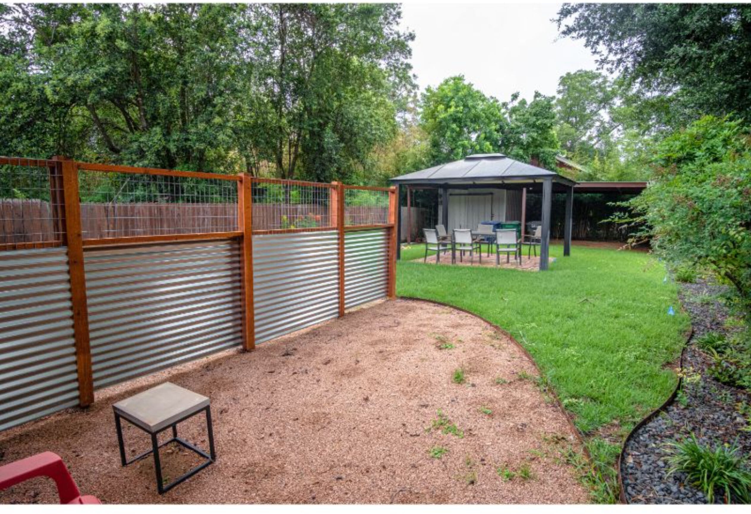 รับประทานอาหารกลางแจ้ง