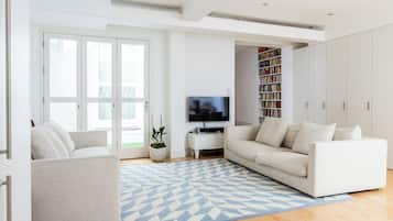 Departamento (3 Bedrooms) | Área de sala de estar | Televisión