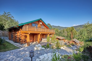 Front of property - HILLS1200 Medoveevka Residence (Medoveyevka)