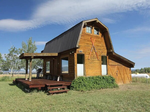 Exterior - Intimate Mountain Cottage in Teton Valley (Victor)