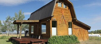 Intimate Mountain Cottage in Teton Valley