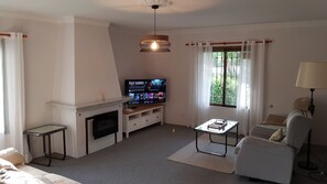 Smart TV, fireplace, books - Beautiful villa with private pool and garden (Mijas)