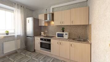 Basic-Apartment | Eigene Küche | Kühlschrank, Mikrowelle, Ofen, Herdplatte