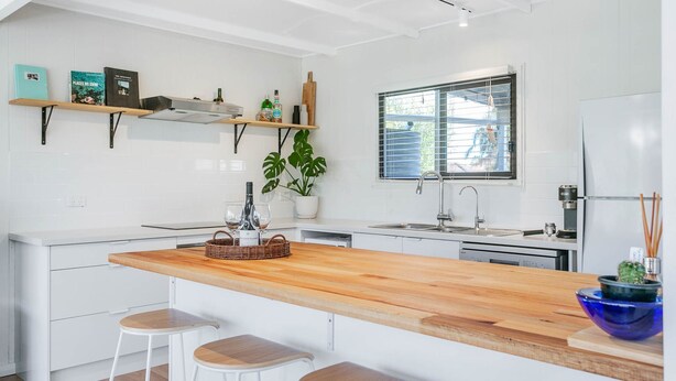 Kaffetrakter/tekoker, mikrobølgeovn, ovn og kokeplater