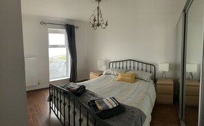 3 soverom, strykejern/-brett, wi-fi (inkludert) og sengetøy