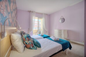 2 bedrooms, iron/ironing board, travel cot, free WiFi