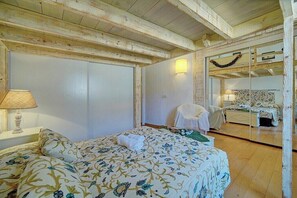 2 chambres, fer et planche Ă repasser, Wi-Fi gratuit, draps fournis