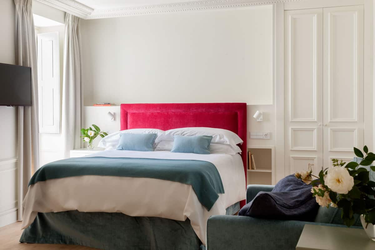 Premium Studio | Cadar kapas Mesir, peralatan tempat tidur premium, busa memori 
