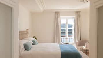 Superior Apartment, 1 King Bed with Sofa bed, River View | Egyptian cotton sheets, premium bedding, memory foam beds, in-room safe
