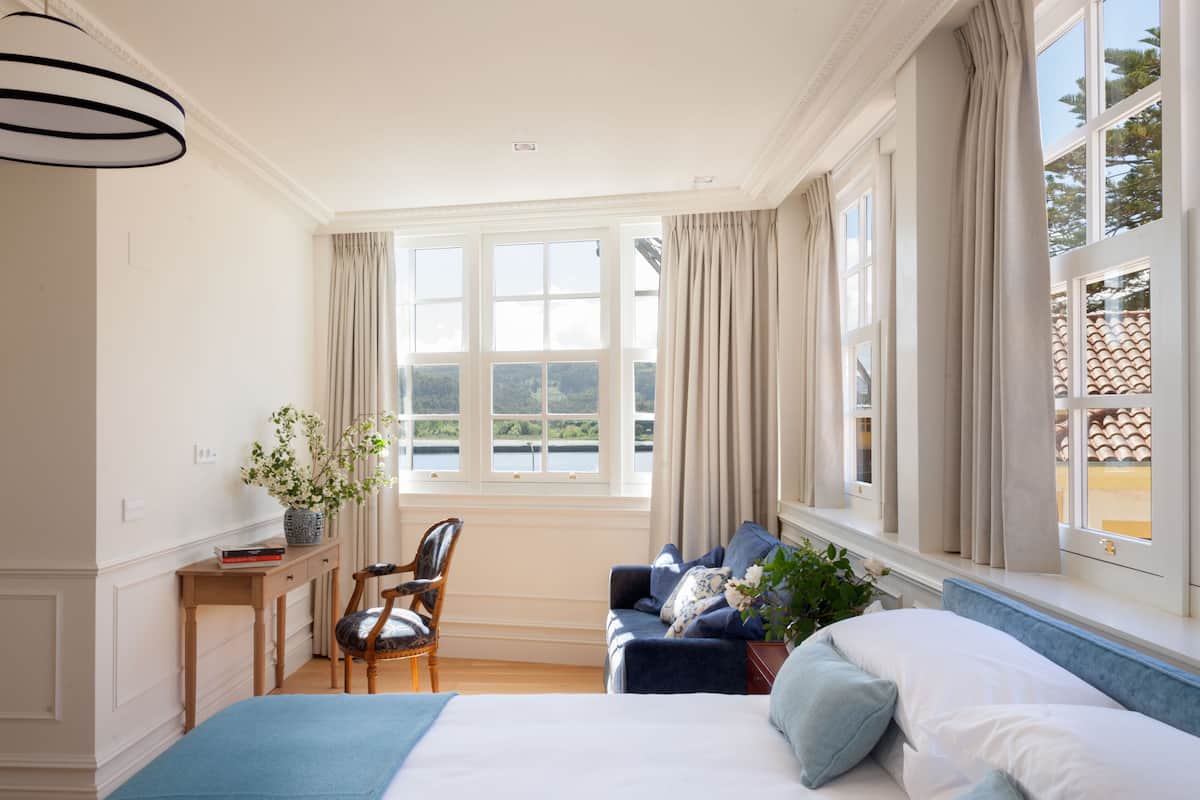 deluxe room | water view