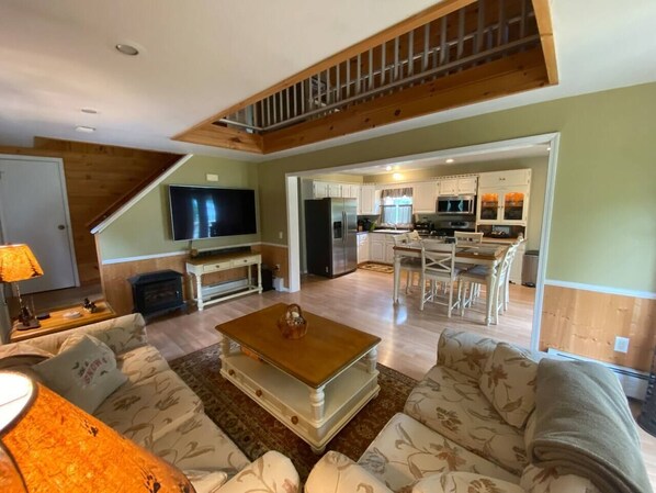 Smart TV, fireplace, video games