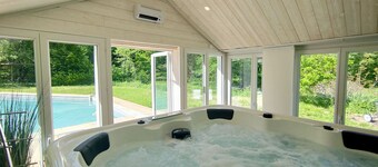 Contemporary villa with pool, spa and sauna in the heart of unspoilt nature