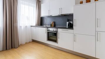 Apartamento, 1 cama de matrimonio (Passau Bahnhofstr | One-Bedroom Suite) | Cocina privada | Hervidor eléctrico