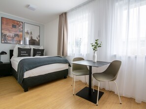 Single Suite S | Free WiFi, bed sheets