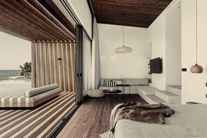 Relax Suite, Private Pool, Sea Front