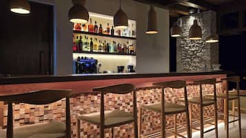 Bar (trong khuôn viên)
