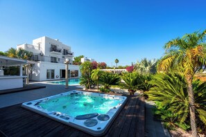 Piscine extérieure