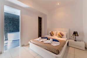 4 makuuhuonetta, silitysrauta/-lauta, vauvan matkasänky, Wi-Fi