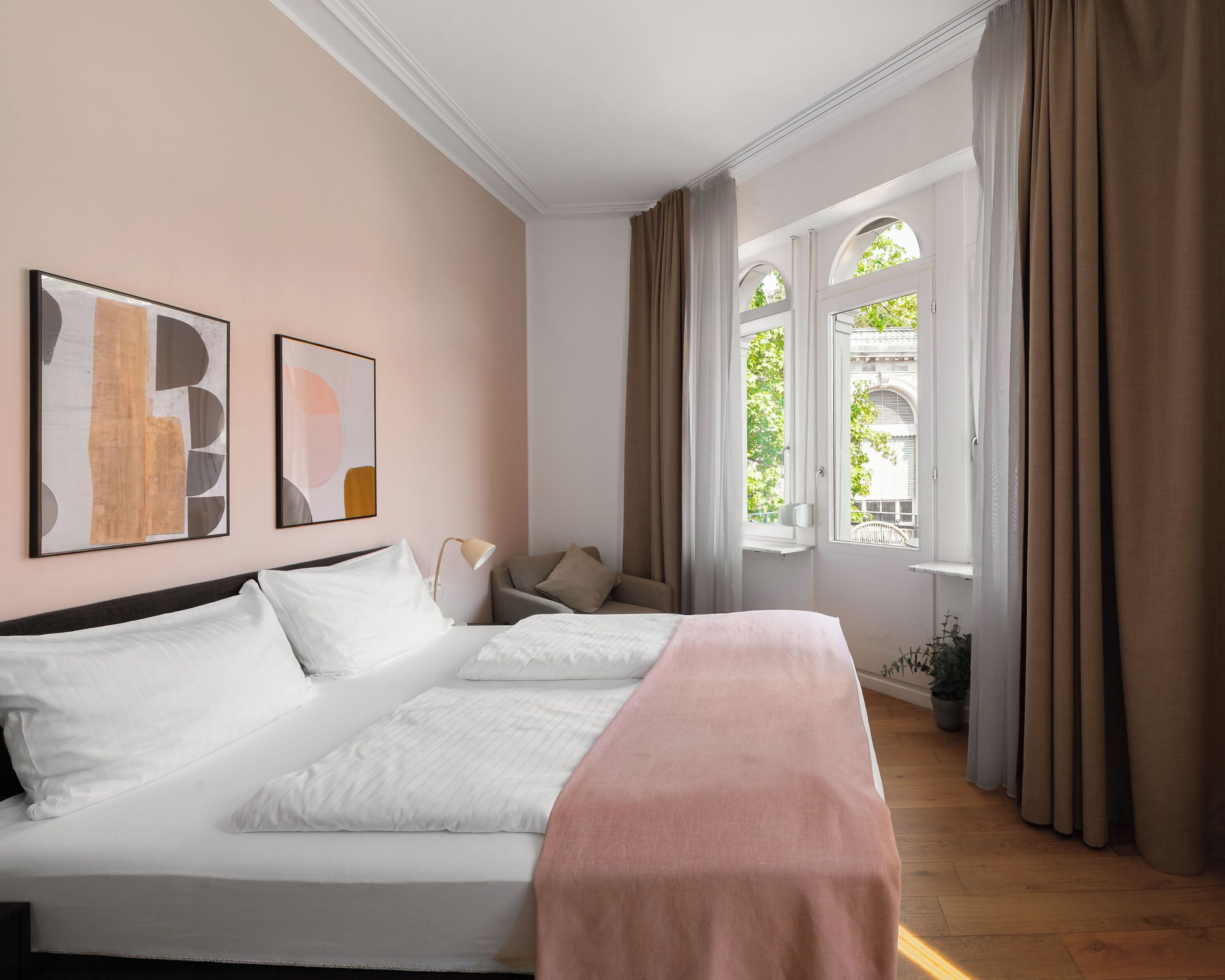 Suite, 1 habitación, balcón (M) | Escritorio, espacio para trabajar con un portátil, wifi gratis