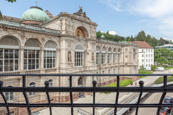 One-Bedroom Suite M with balcony | Balcony view