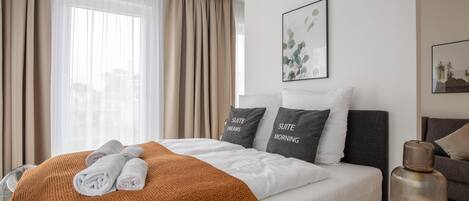 Free WiFi, bed sheets