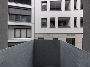 Suite M with balcony | Balcony