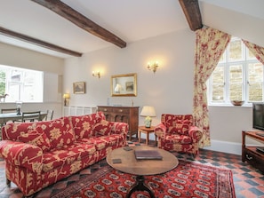 Cottage | Living area | Fireplace - The Butlers Quarters (Much Wenlock)