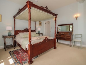 Cottage | 1 bedroom, individually decorated, individually furnished, free WiFi - The Butlers Quarters (Much Wenlock)