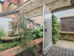 Cottage | Exterior detail - The Butlers Quarters (Much Wenlock)