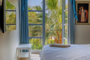 Smyrna French Balcony | Vista para o jardim