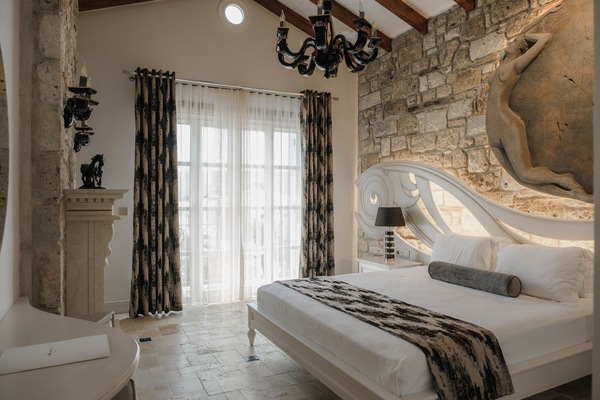1 bedroom, minibar, in-room safe, individually decorated