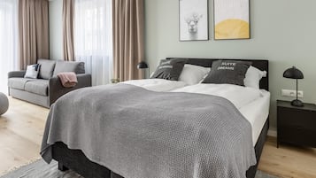 Deluxe Suite with Balcony | Kostenloses WLAN, Bettwäsche