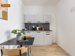 Deluxe Suite with Balcony | Private kitchenette | Electric kettle