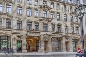 ทางเข้าที่พั ก