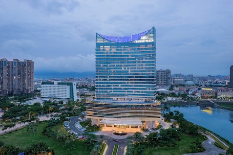 外观. 厦门集美海景皇冠假日酒店 - IHG 旗下酒店