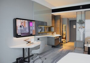 Habitación estándar, 1 cama King size, vista al mar | Edredón y artículos del minibar gratis 
