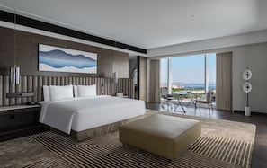 Down duvets, free minibar, in-room safe, desk - Crowne Plaza Xiamen Jimei by IHG (Xiamen)