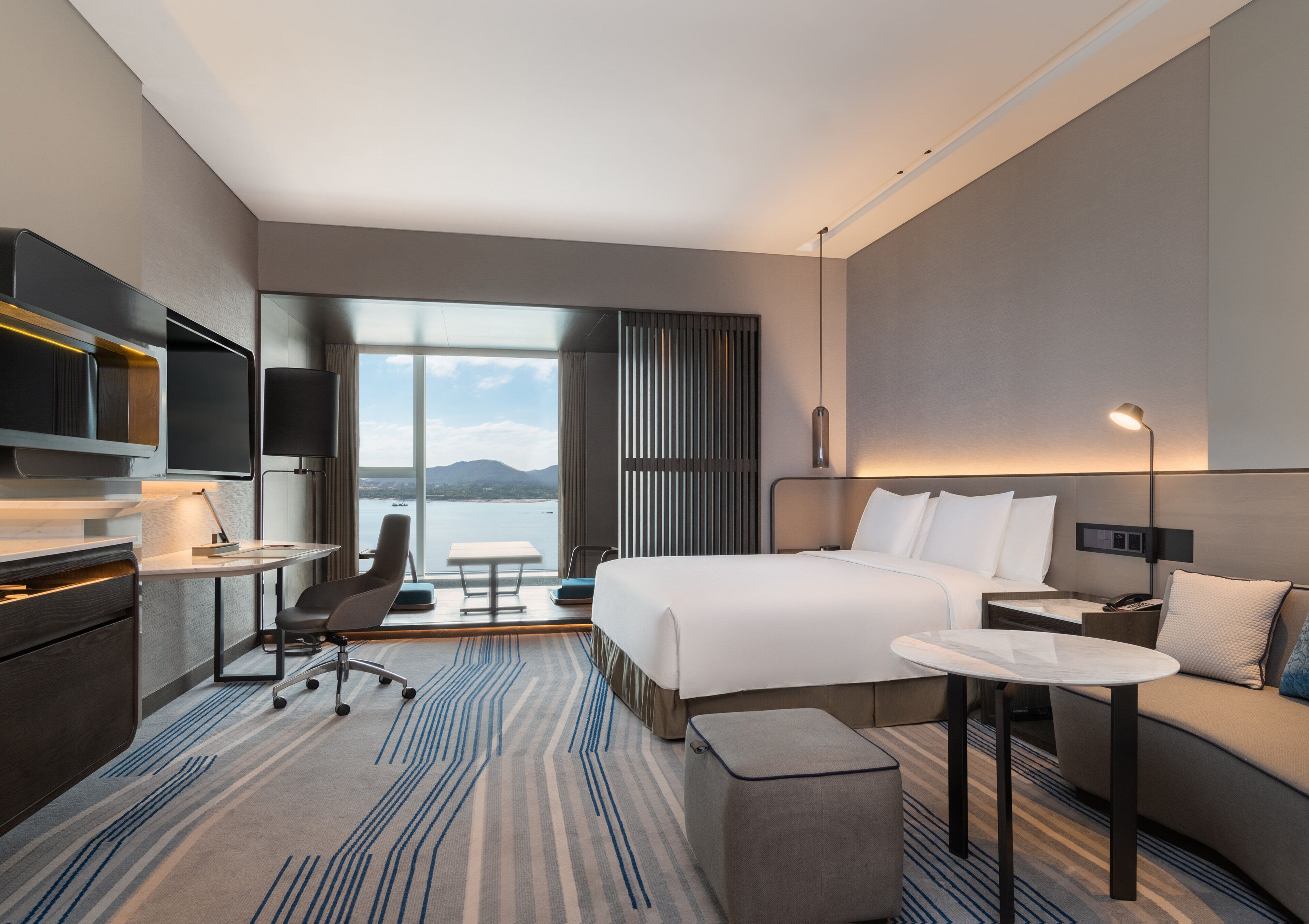 Down duvets, free minibar, in-room safe, desk