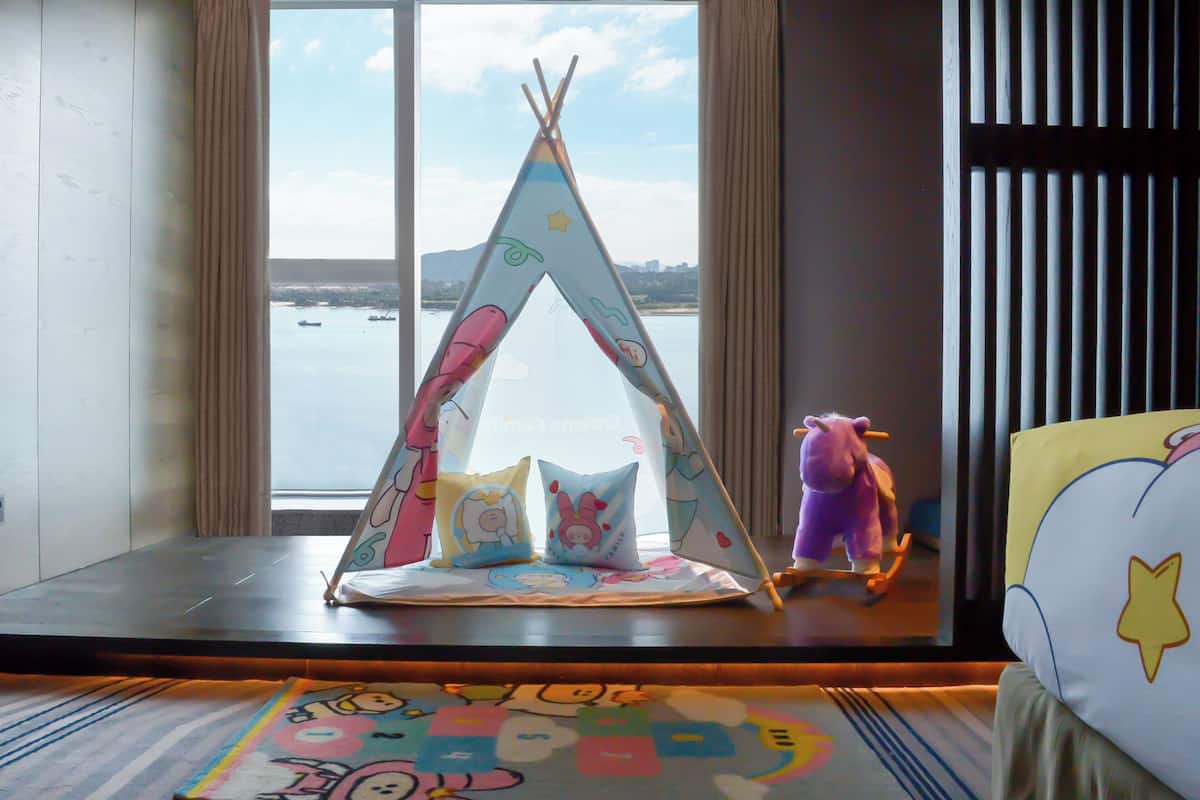 Premium Room, 1 King Bed, Sea View (Kids Theme)