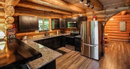 Full Log House Near Golf Course & UTV/Snowmobile Trails