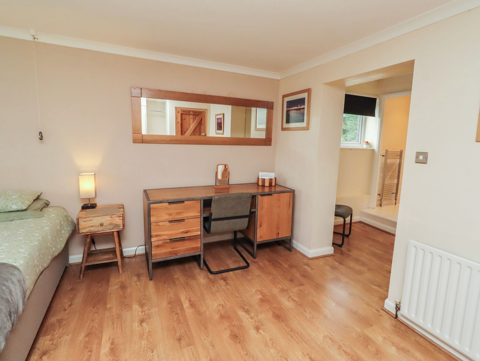 4 bedrooms, individually decorated, individually furnished, free WiFi