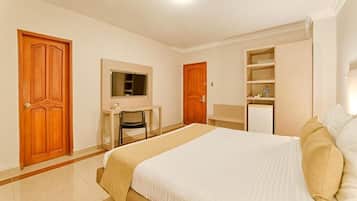 Comfort Double Room | Desk, blackout curtains, free WiFi, bed sheets